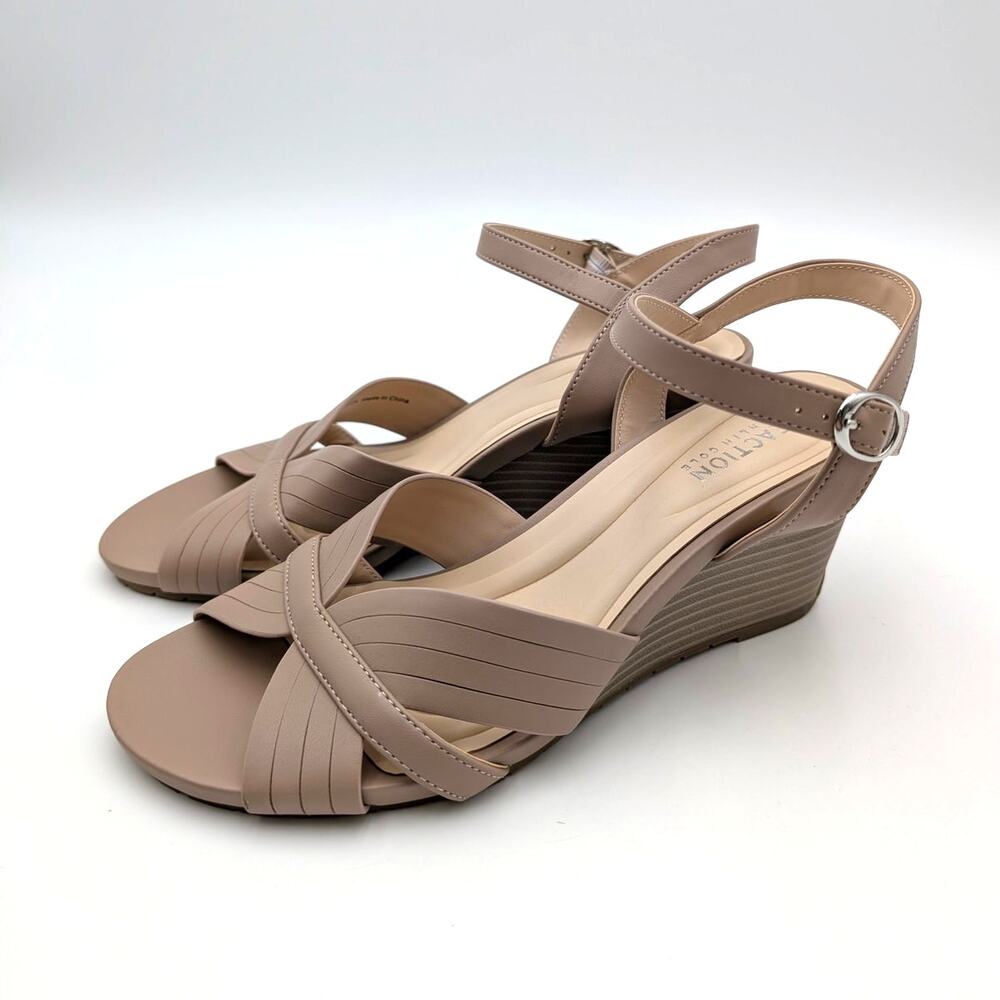 Reaction Kenneth Cole Gomi Wedge Heel Sandals Women's Chai Size US8.5M EU39.5